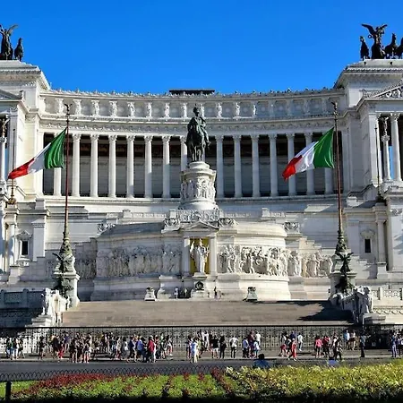Piazza Venezia *